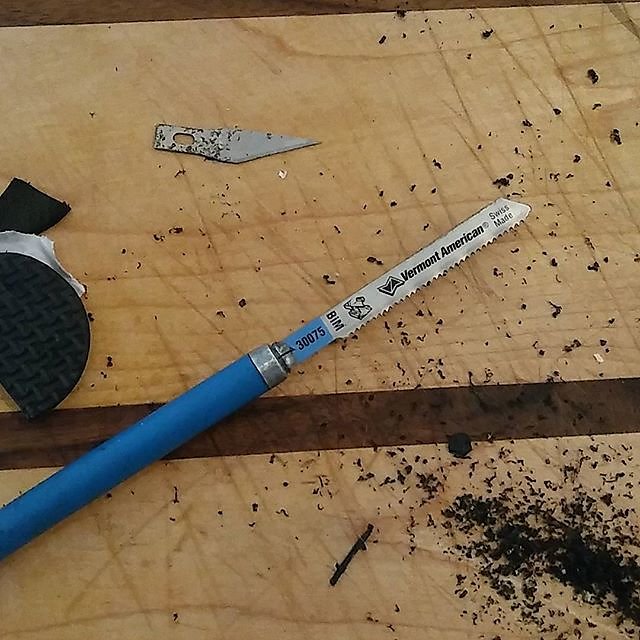 Xacto hack for a handheld jigsaw blade